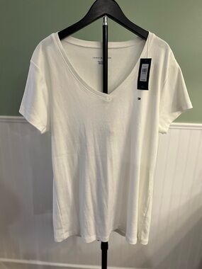 NWT- Tommy Hilfiger White V-Neck Short Sleeve Tee Size XXL